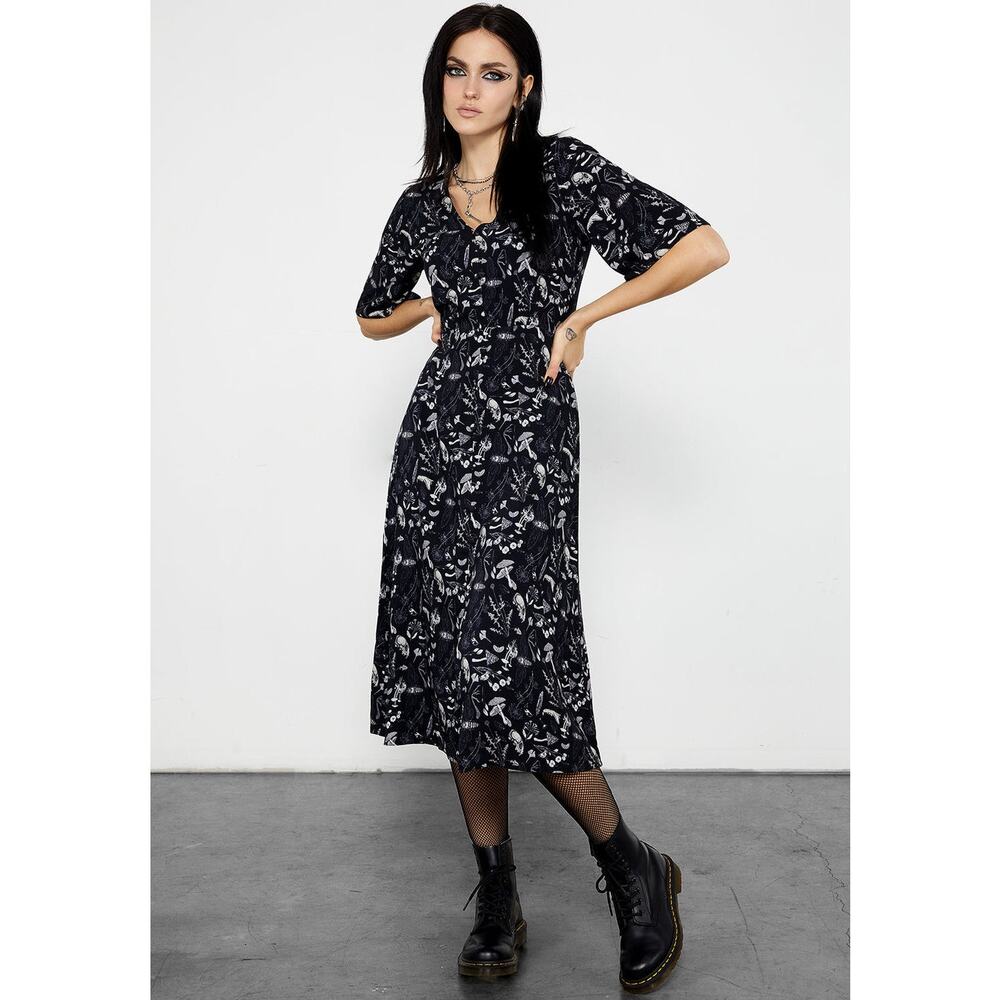 Disturbia Black and White Midi Dress